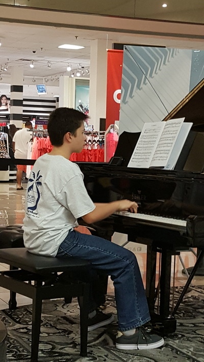 Piano lessons in Hollywood FL
